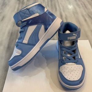 Puma Kids Sky Blue and White Sneakers